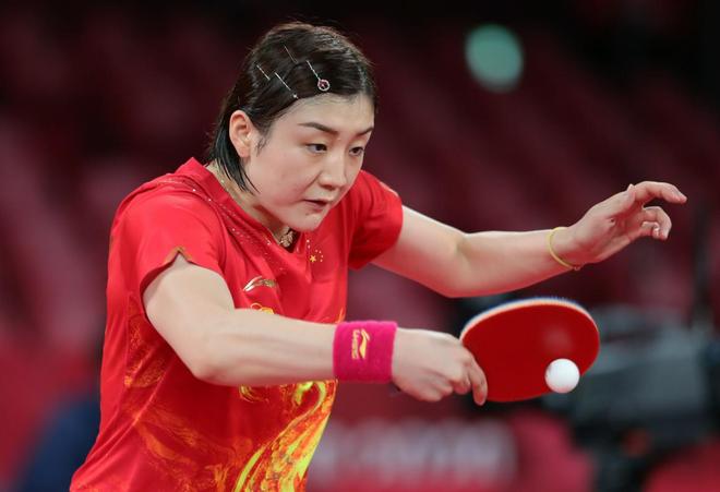 并在篮下制 并在篮下制