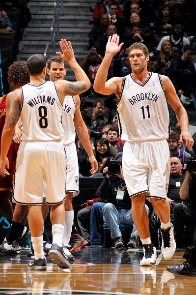 何把韧性转 何把韧性转